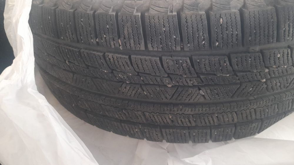 Продам резину зимнею