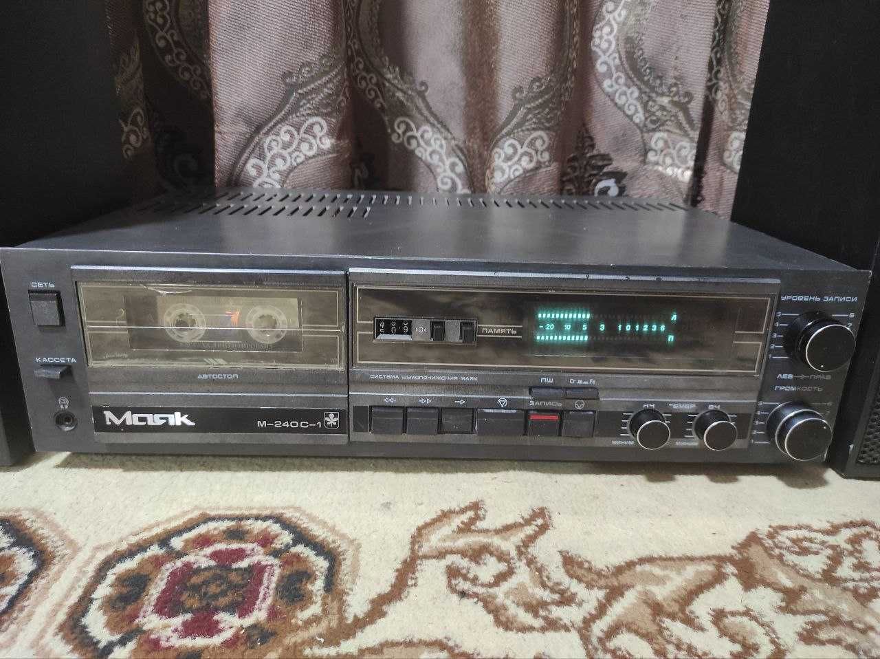 Маяк 240С-1 с колонками.