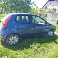 Vând mașină Fiat Punto ,1.2 benzină an 2001 ,cu acte valabile.