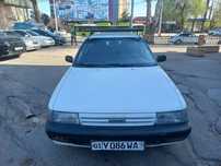 Toyota Carina автомобиль