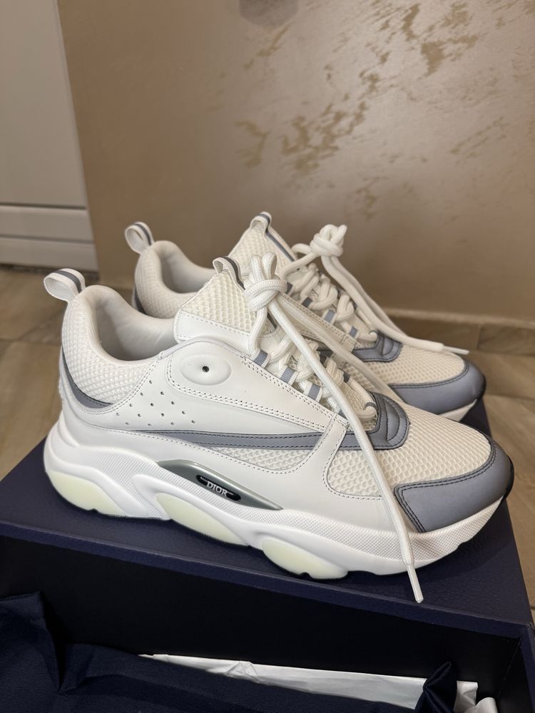 Обувки - Dior b22
