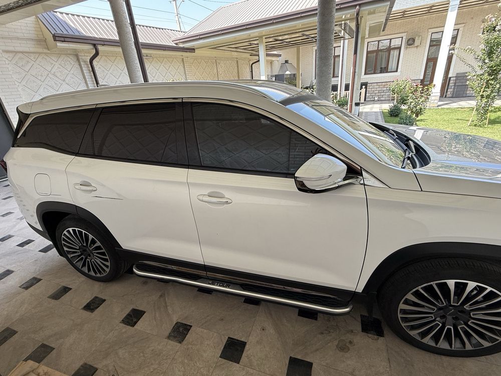Jetaur x 90 plus sotiladi holati yahshi