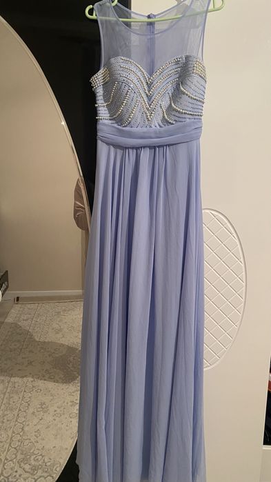 Продается платье. Вечернее, можно на выпускной