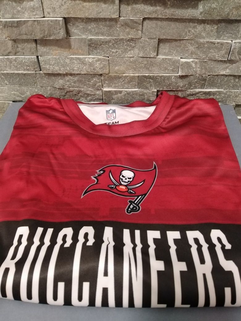 Sapca [M/L] + tricou [M] New Era NFL Tampa Bay Buccaneers