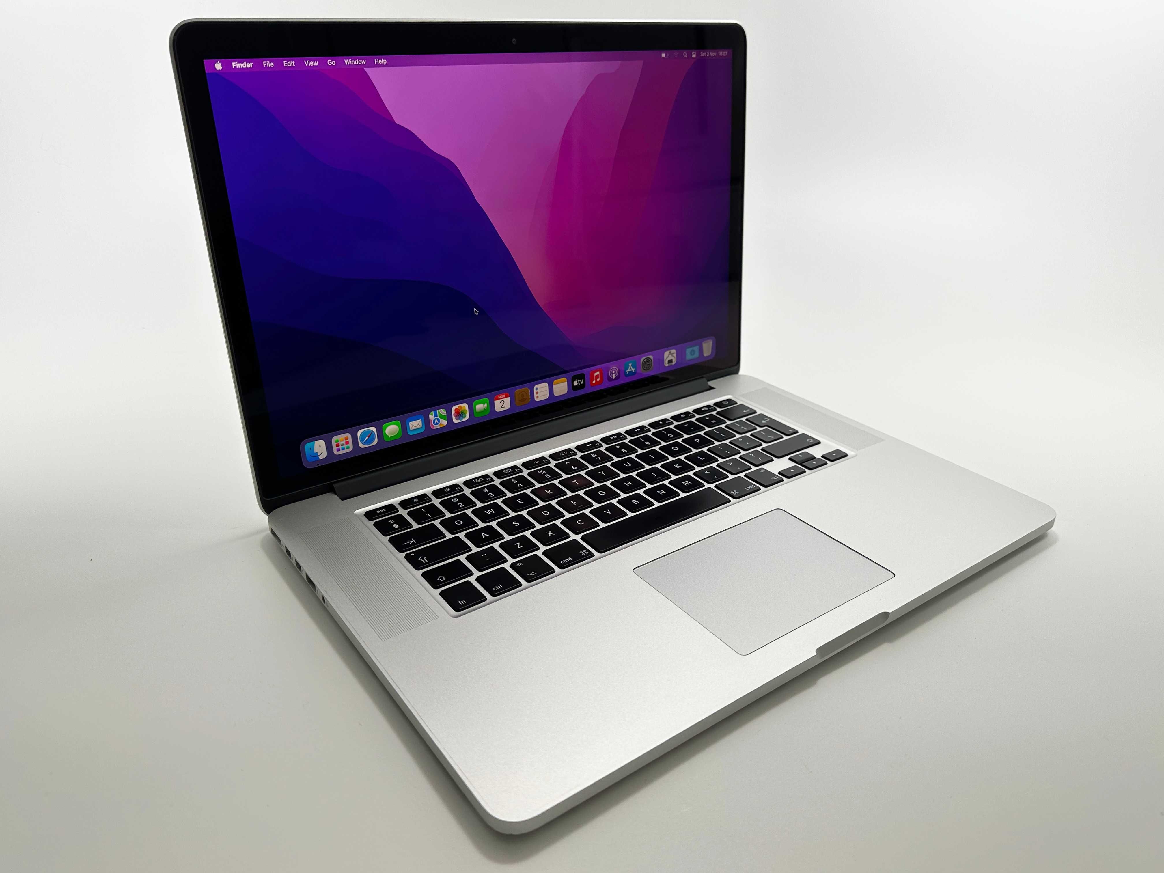 MacBook Pro 15.4 inch i7 16 gb ram 256 gb ssd CA NOU Impecabil