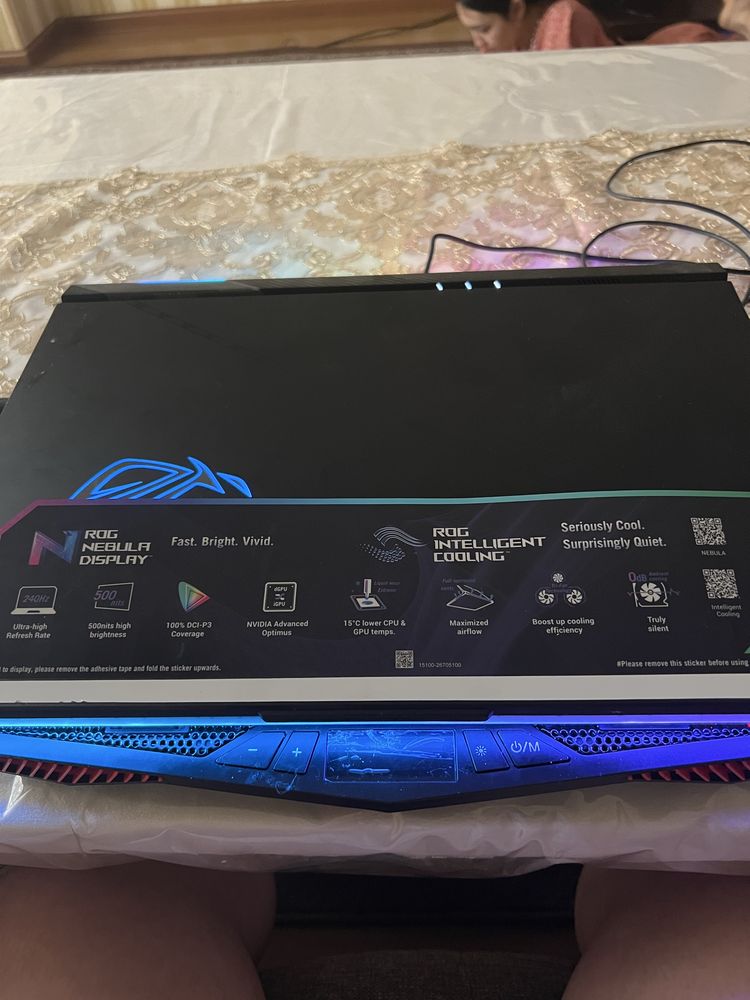 Asus rog strix scar 18