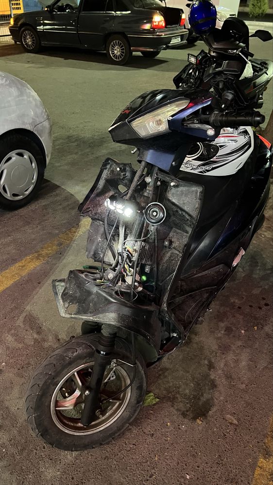 Skuter 150cc srochna sotiladi