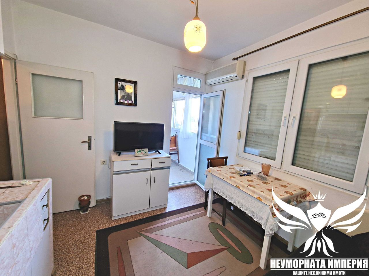 Дава се под наем Тристаен апартамент в Асеновград - 80 кв.м за 258 € - Снимка #7