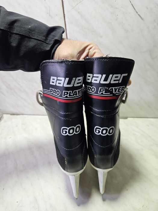 Patine 2081 hochei hockey  Bauer marime  43 (  28 cm)