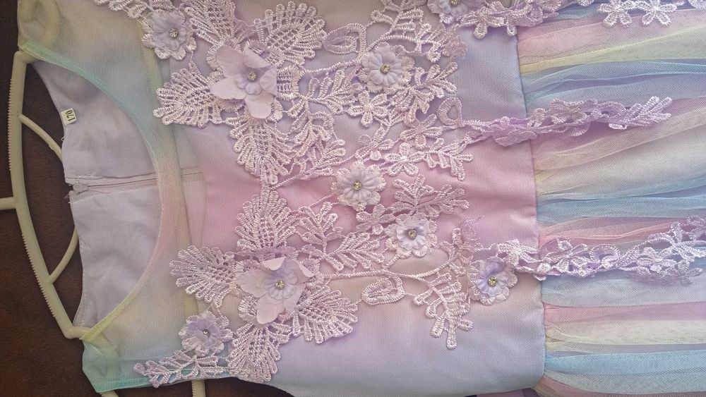 Лилава рокля размер 170