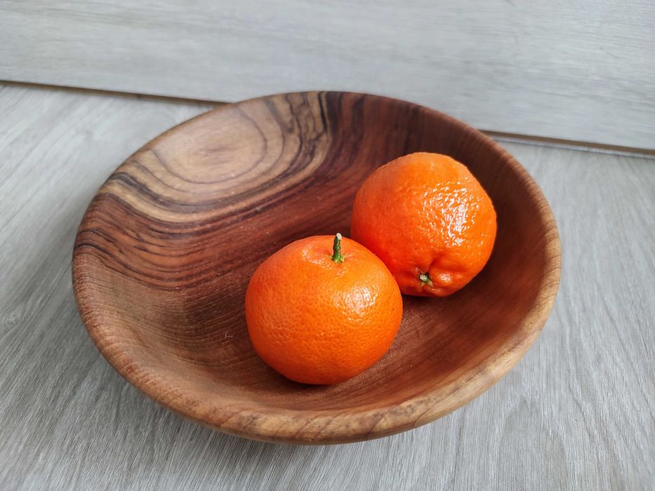 Дървена купа за плодове или ядки