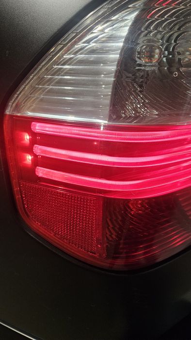 Ляв външен стоп за X3 E83
