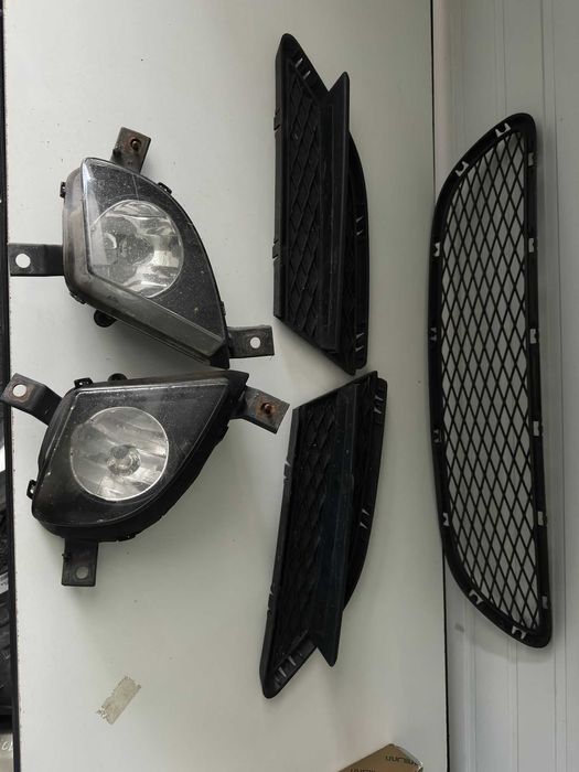 Grila bara fata grile proiectoar, proiectoare BMW E90 lci 2008-2012