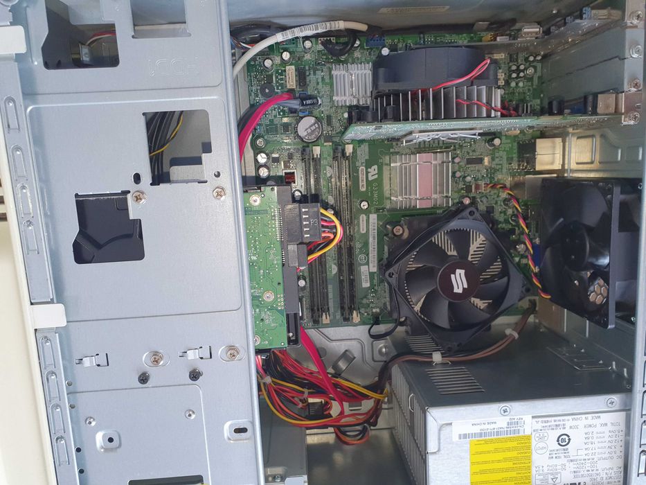 Unitate retro Dell 530, 3.5gb ddr2, E8600, 320gb, video 1gb.