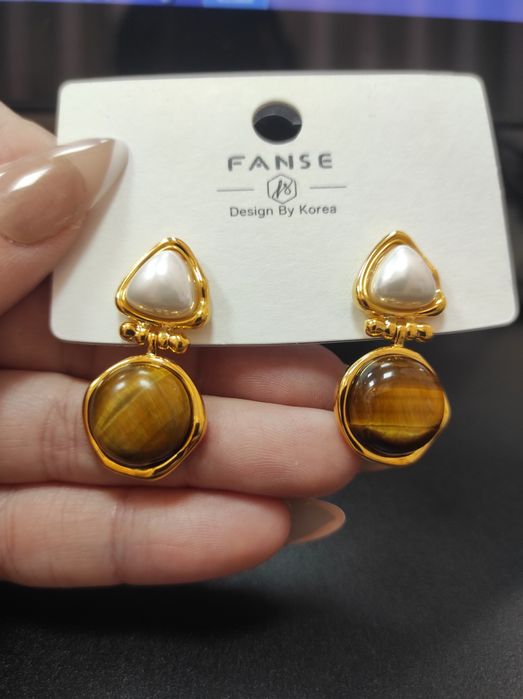 Продам украшения. Недорого.