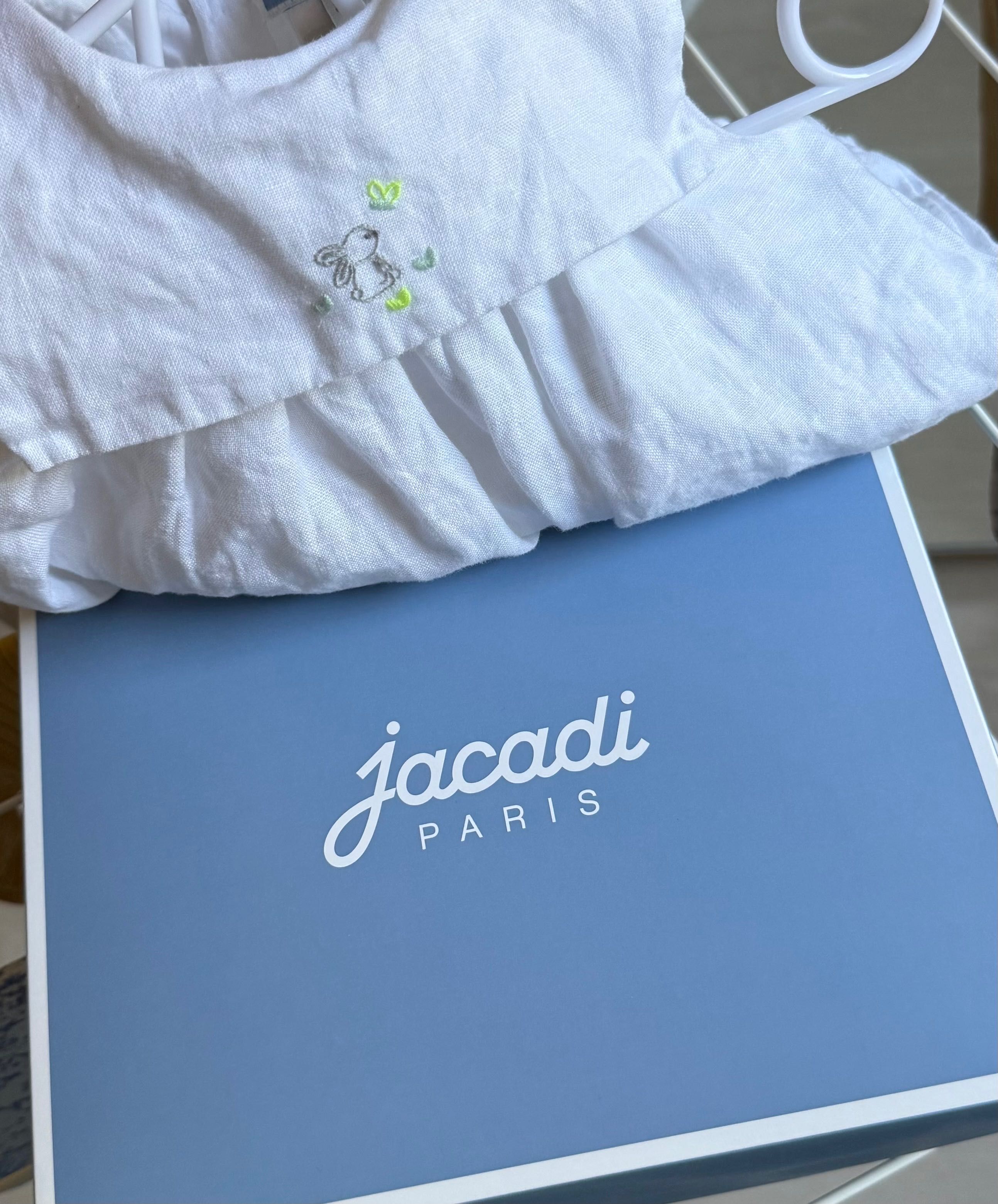 Боди бяло + играчка JACADI PARIS 67см