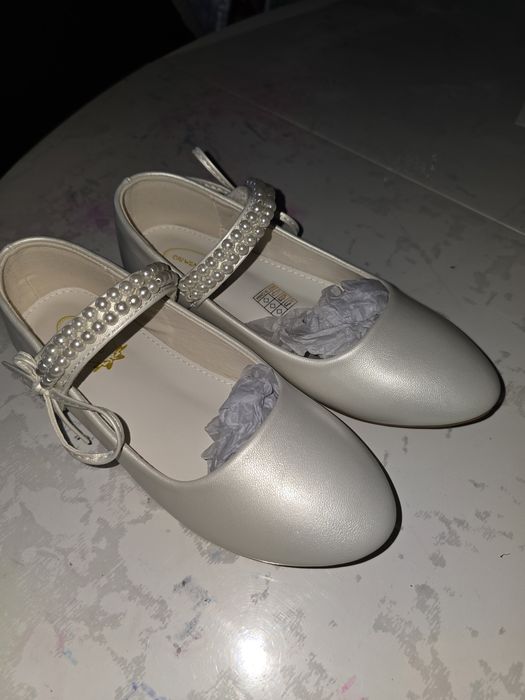 Pantofi fetite mărimea 34