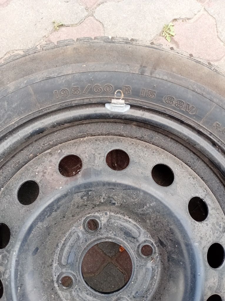 Vand roata ford nouâ