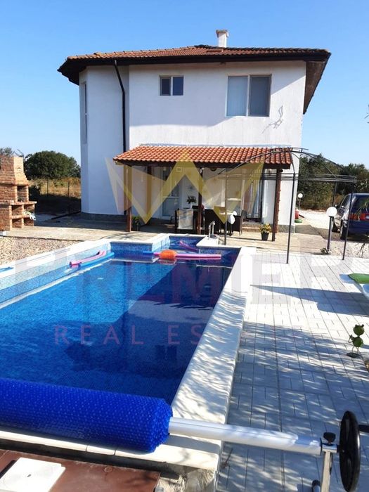 Къща в Добрич, област-с.Славеево площ 156 цена 164500