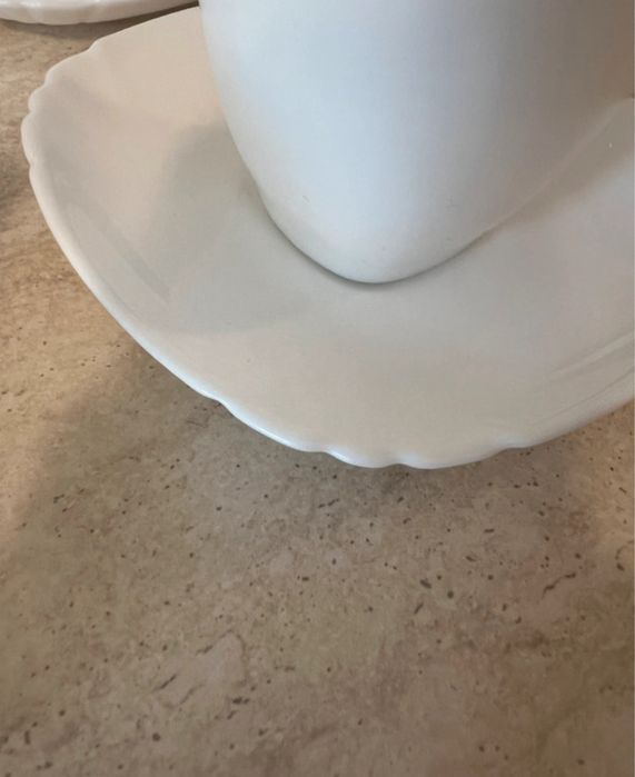Set de 4 cesti de cafea cu farfurii