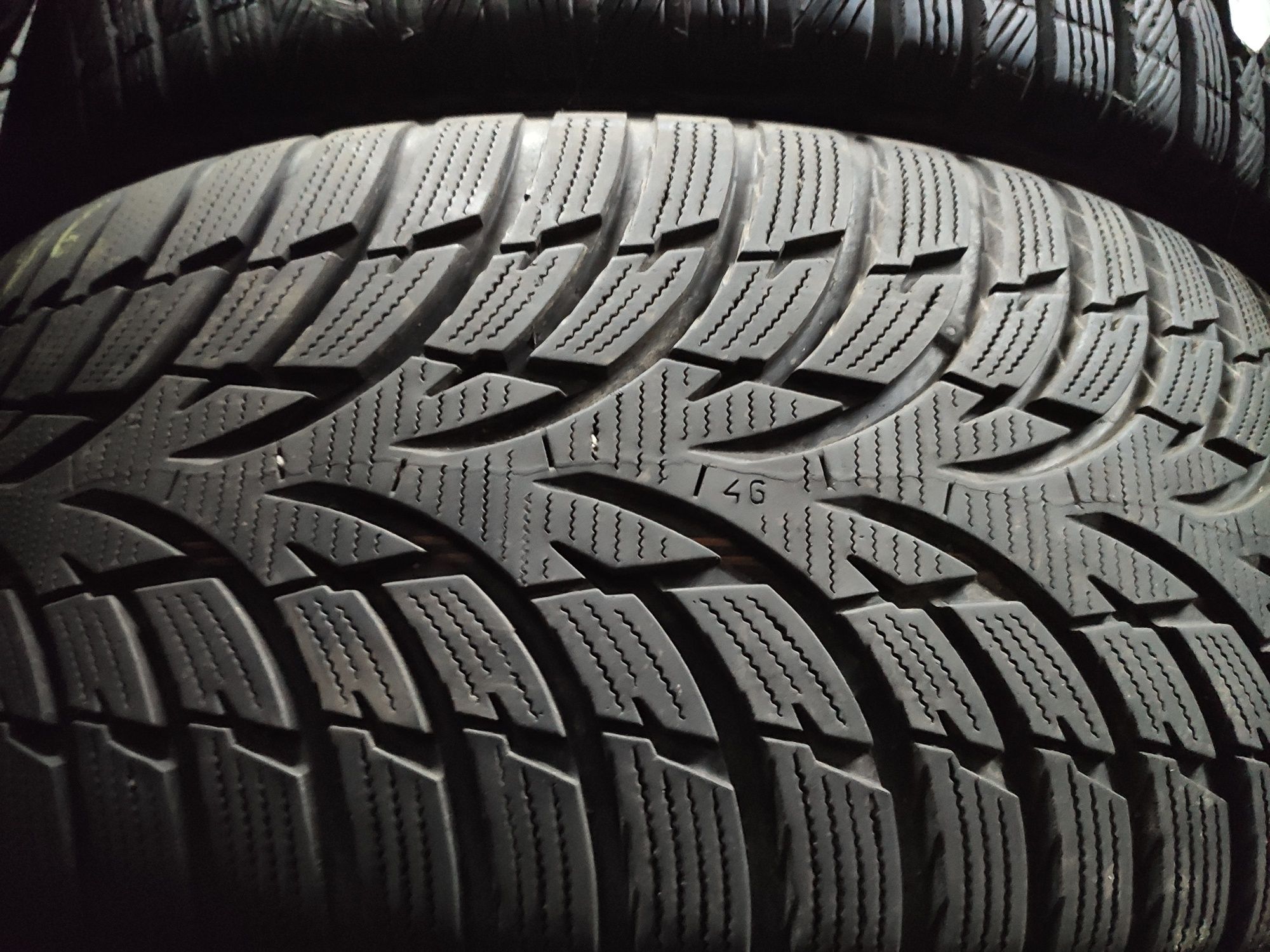 4бр Зимни 235 55 17 - Nexen, Nokian