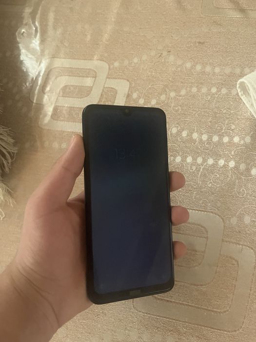 Продаетса телефон срочно Samsung A30s