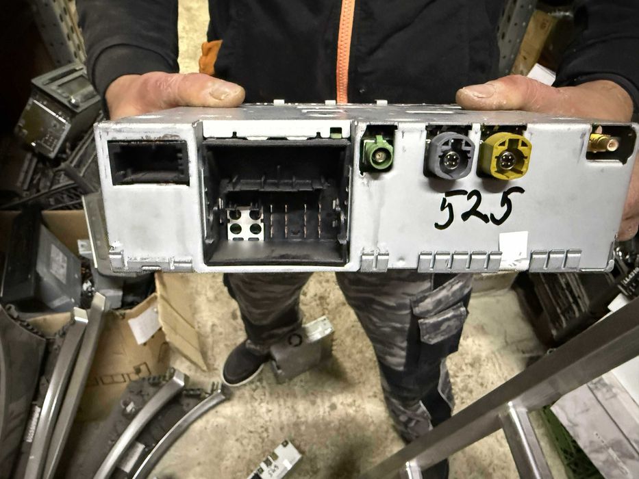 MEDIA,Радио,Навигация,Чейнджър 8R2035666B ном 525