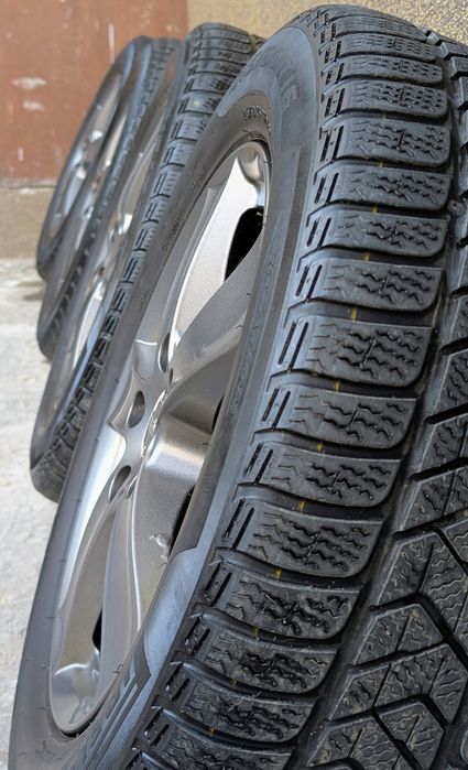 Jante Dezent cu anvelope Pirelli SottoZero 3 Winter 215/65/R16