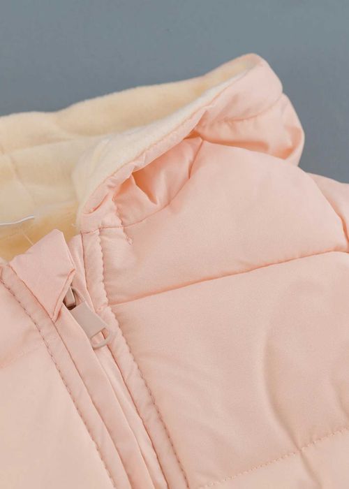 Бебешки космонавт с мечета, Пепел от рози Цвят