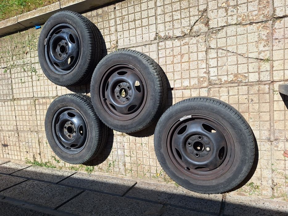 Продавам 4 броя гуми с джанти за vw polo