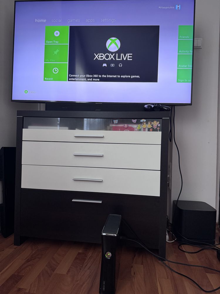 Consola XBOX 360 Special Edition Kinect + 28 de jocuri originale