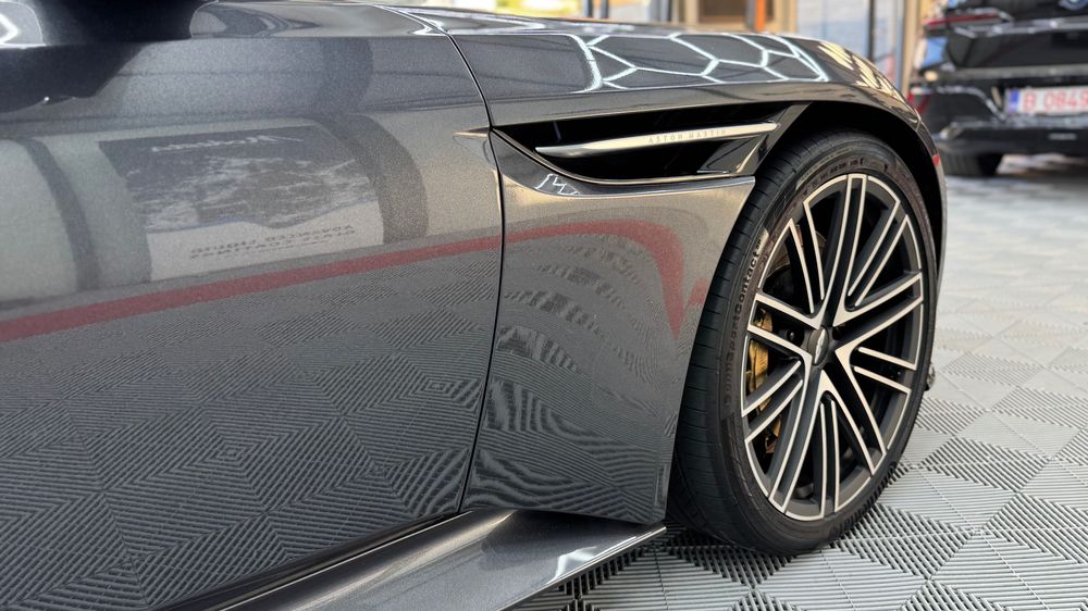 Aston Martin DB12 4.0 V8 680cp Accept Variante