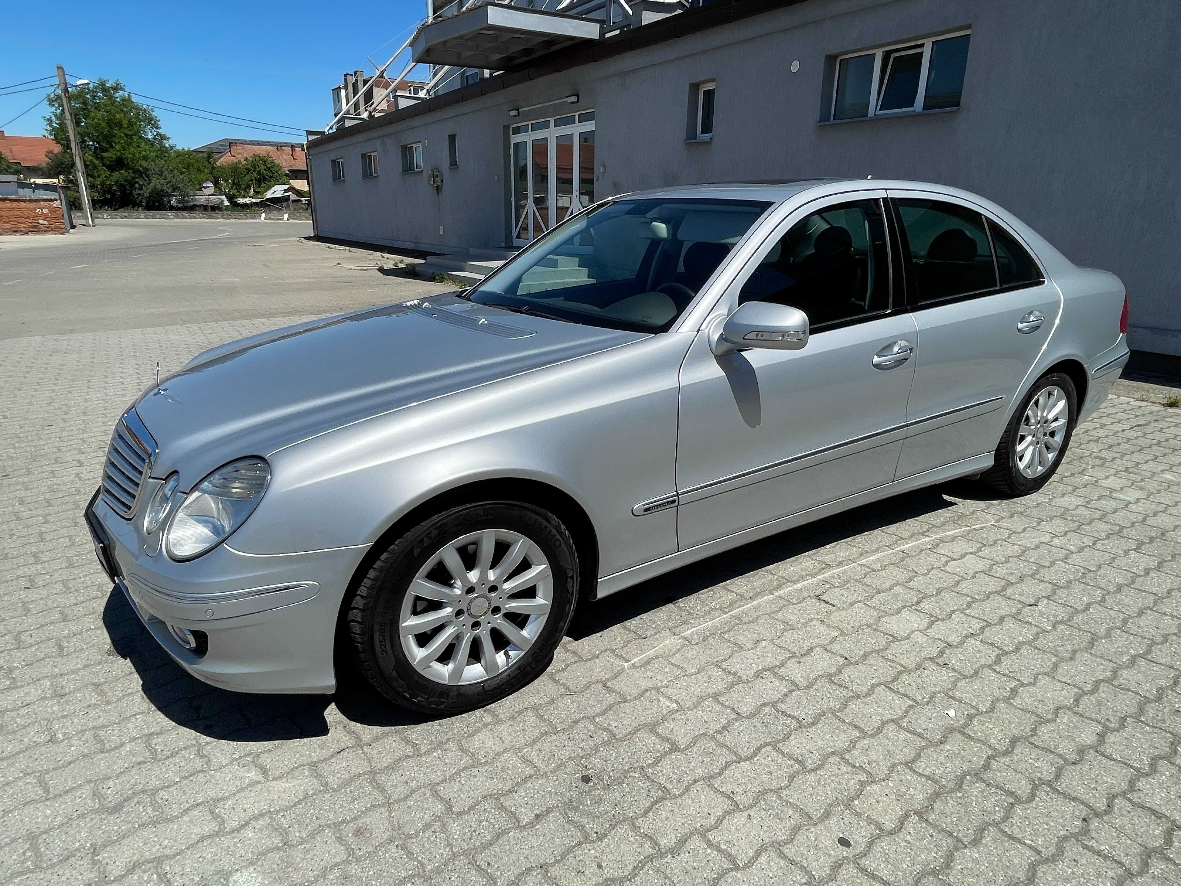 Mercedes E300 BLUETEC-210CP/Model ELEGANGE /Automat/Navi/Trapa