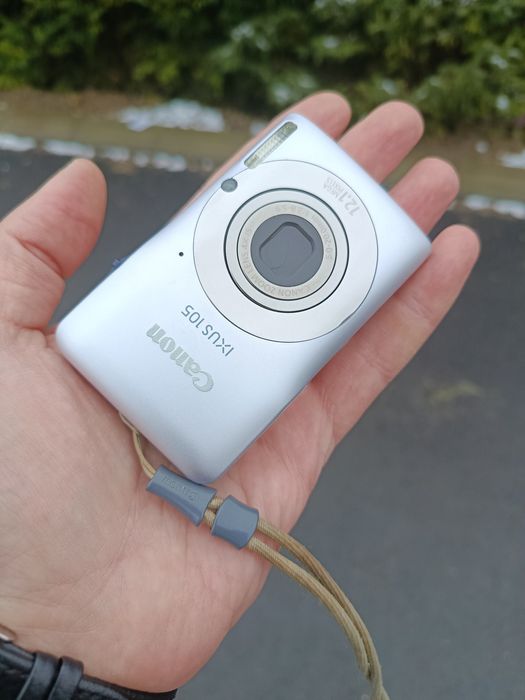 Aparat foto Canon IXUS 105 12.1 MP