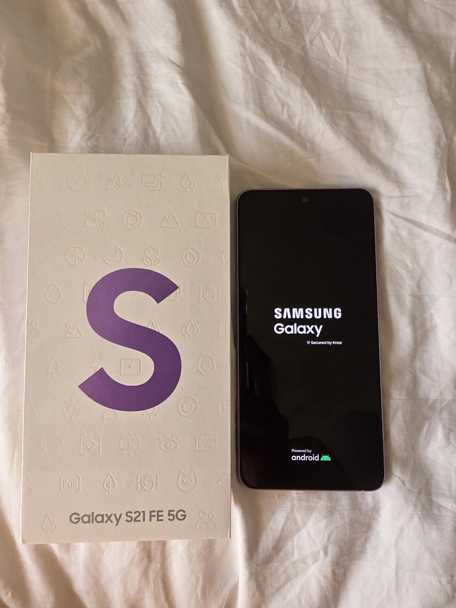 Samsung s21 fe в отличном состоянии