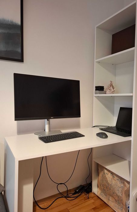 Бюро, изключително запазено