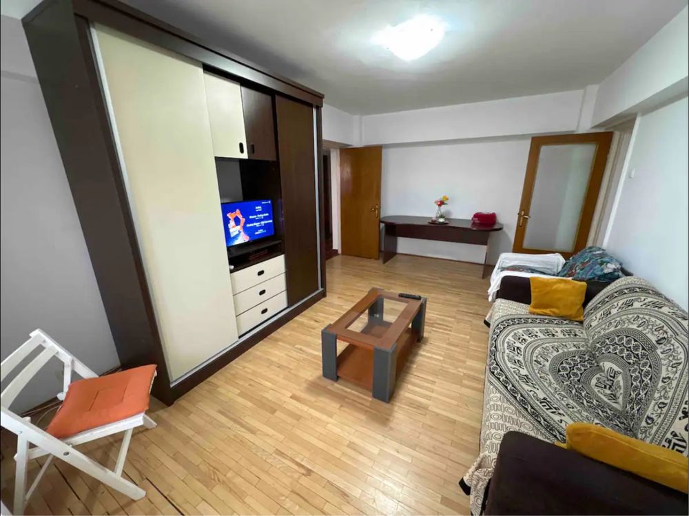 Apartament 3 camere Piața Romană (Bloc McDonalds) - de inchiriat