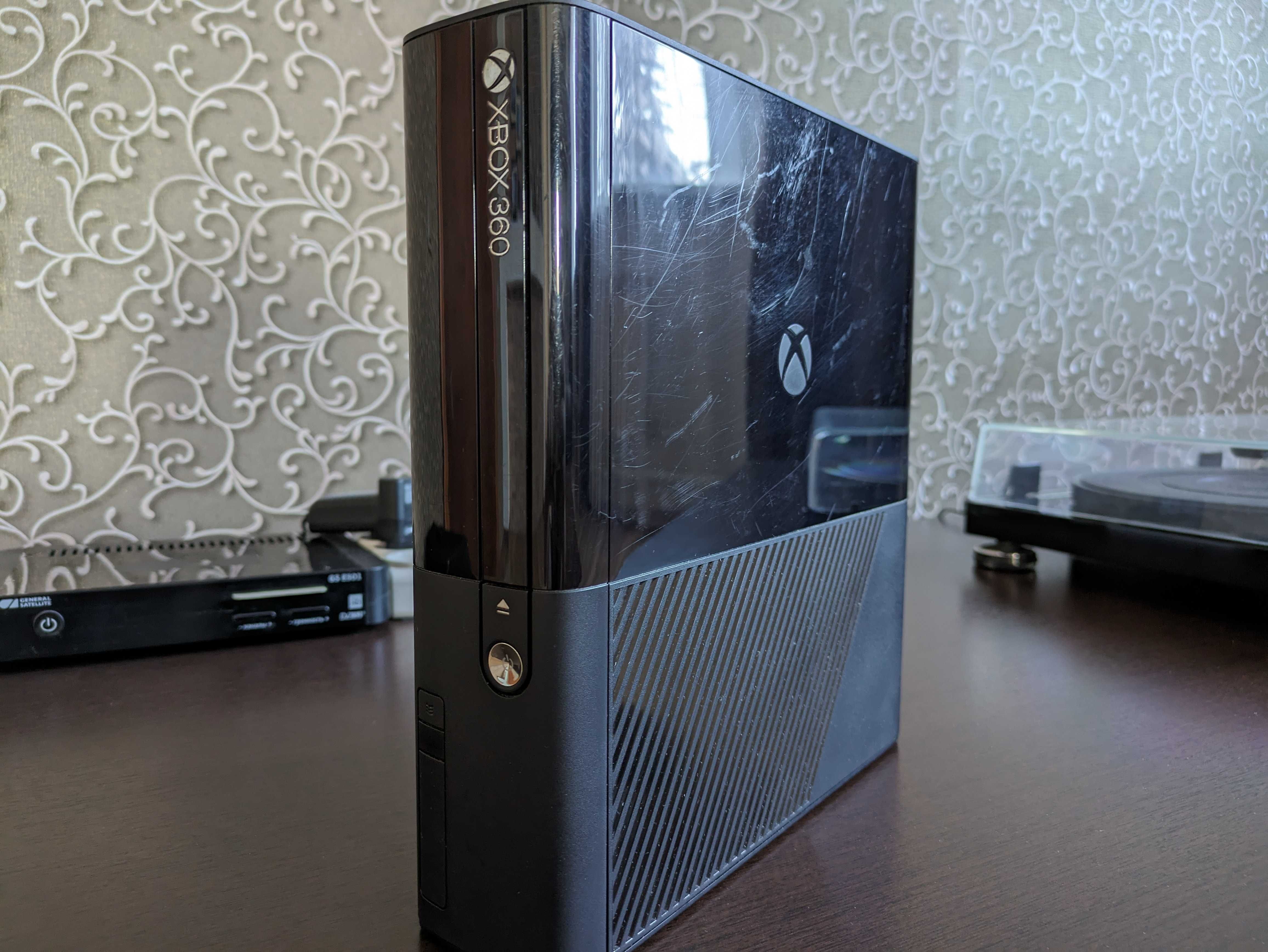 Xbox 360 E 250GB