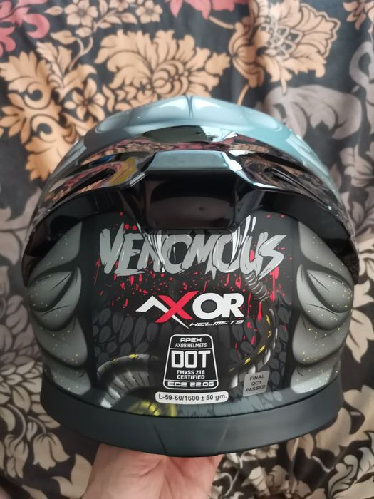 Каска за мотор Axor Apex Venomous с очила