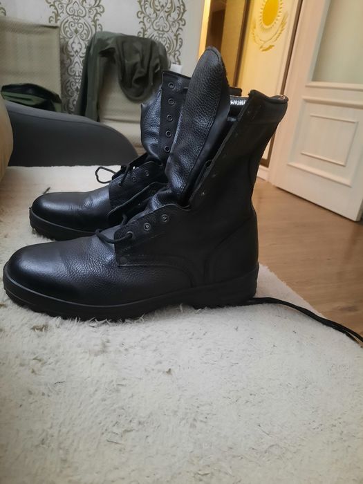 Продам берцы зимние ..