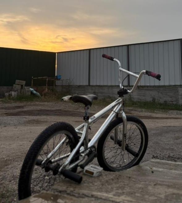 Данный BMX велосипед продается в рабочем состоянии.
Гарантия на раму и