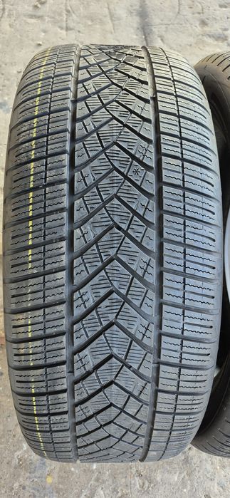 2 anvelope iarna Goodyear 255/50/21,dot 2022.Pretul este pe bucata.