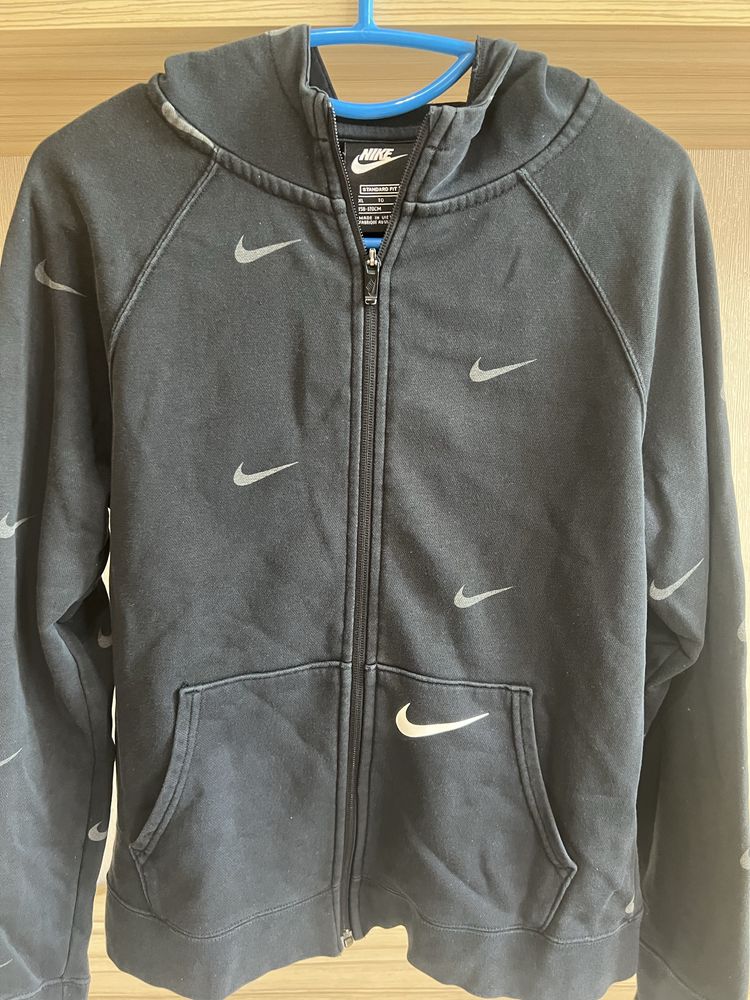 Суичър с качулка Nike- оригинал