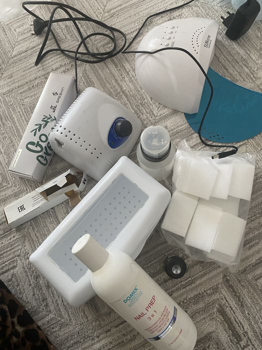 Продам маникюрный аппарат Strong 210 Корея оригинал и остальные матер.