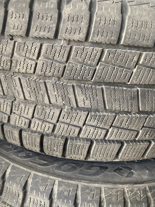 Продам Шины 215/55/17