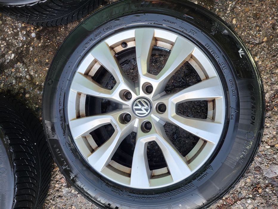 Джанти 5x120 17 за VW Amarok,T5,T6,Multivan с Michelin alpin 235 55