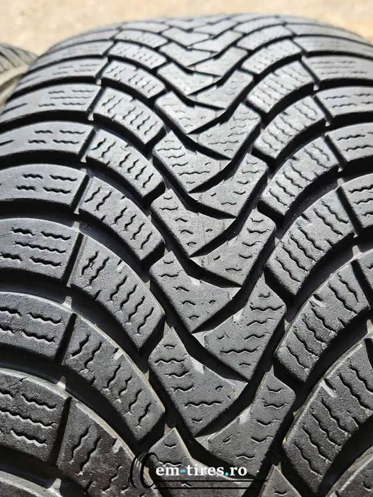 SET 2 Anvelope Iarna 235/55 R19 FALKEN Eurowinter HS01 105V