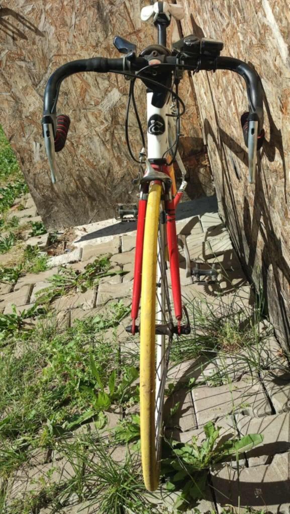 Vând bicicleta preț 1000 lei negociabil