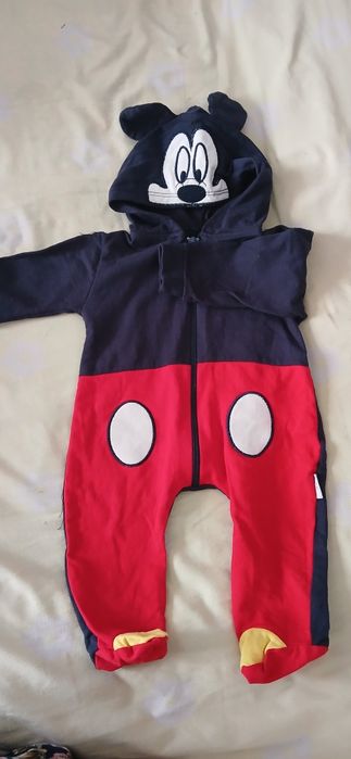 Продам комбинезон для новорождённого