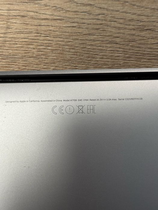 Macbook Pro 13 i5 8GB 256GB A1708 2017 Baterie noua